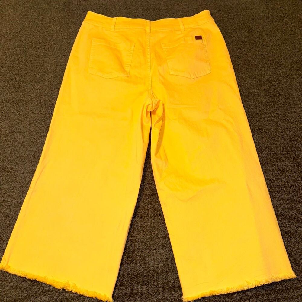 Peace Love World Jeans Women’s 18W Yellow Denim Crop Wide Leg Raw Hem NEW NWT - Picture 2 of 8